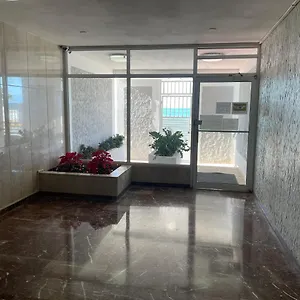  Apartment 2 Bedroom 1 Bathroom Direct Beach Access Apt.